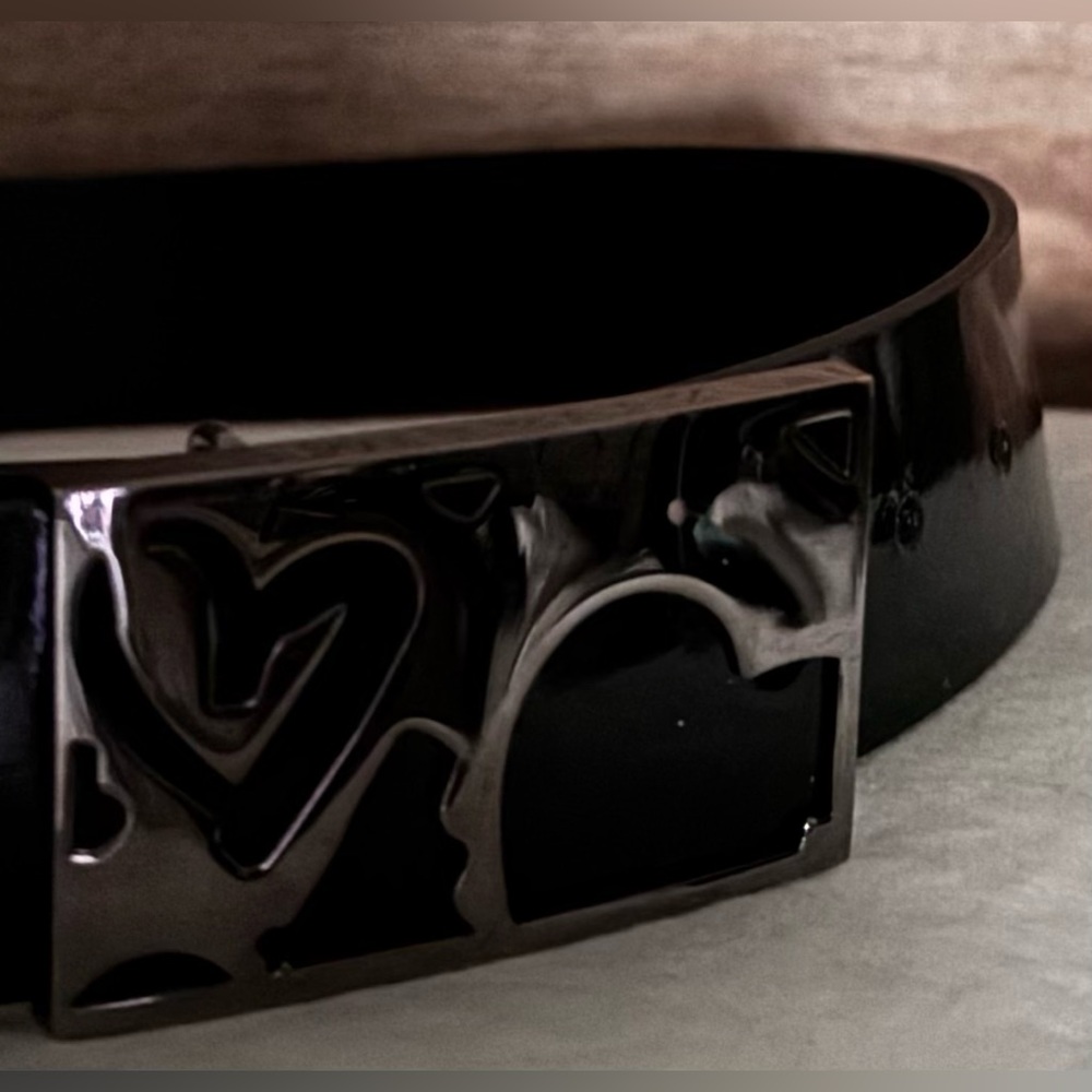 Burberry Hearts Black Leather Belt with Silver Buckle EC - Picture 5 of 7